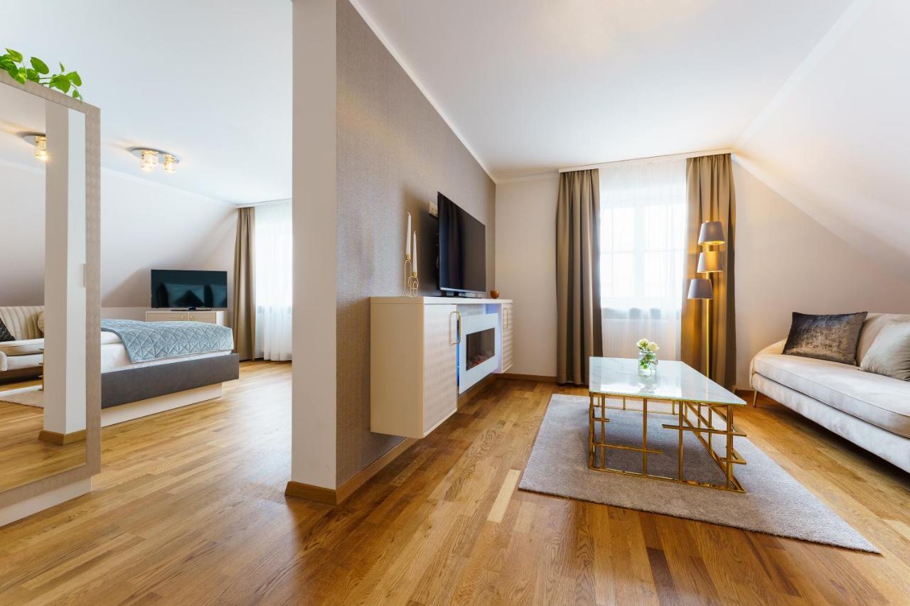 Hotel Wilder Mann 미르스부르크 외부 사진
